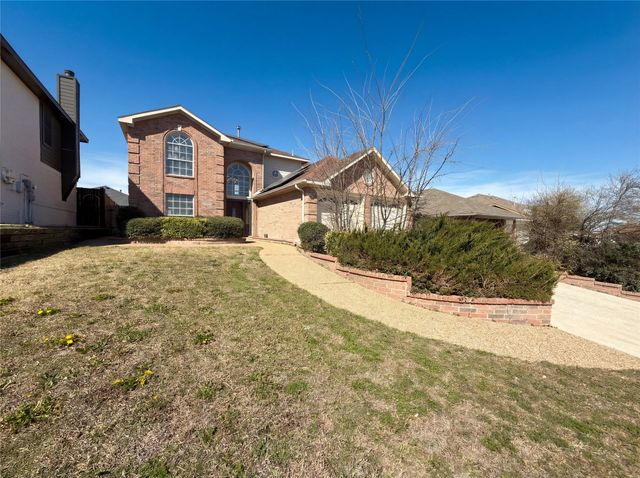 9708 Maryville Lane, Fort Worth, TX 76108