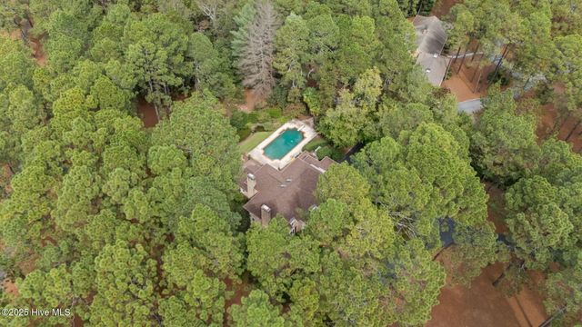 35 Lake Dornoch Drive, Pinehurst, NC 28374