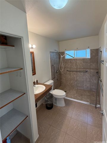 1774 E Palolo Avenue, Honolulu, HI 96816