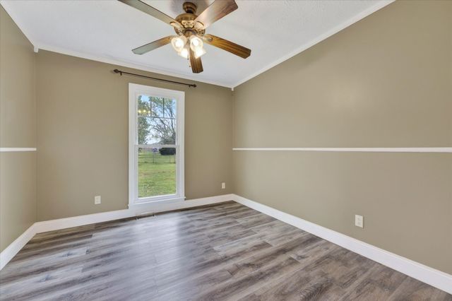 726 Gardendale Ln, Clarksville, TN 37040