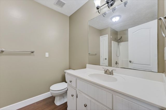 726 Gardendale Ln, Clarksville, TN 37040