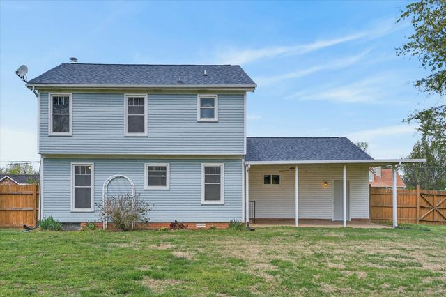 726 Gardendale Ln, Clarksville, TN 37040