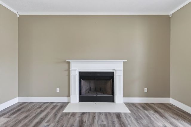 726 Gardendale Ln, Clarksville, TN 37040