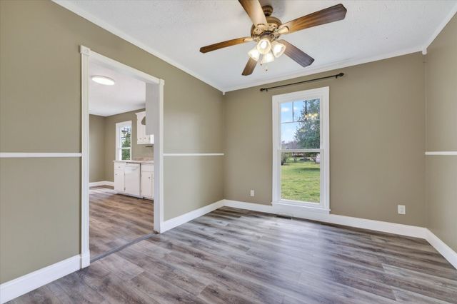 726 Gardendale Ln, Clarksville, TN 37040