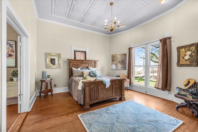 112 S Evans Street, Boyd, TX 76023