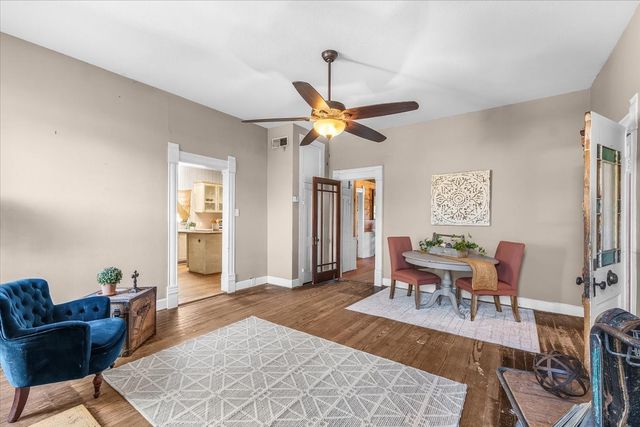 112 S Evans Street, Boyd, TX 76023