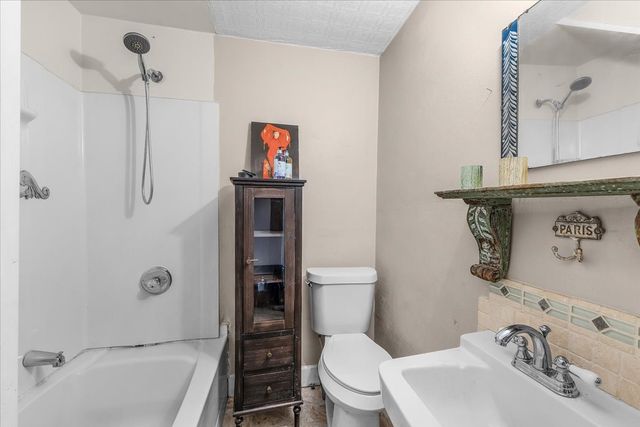 112 S Evans Street, Boyd, TX 76023