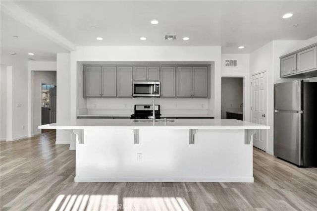 6647 East Vassar, Fresno, CA 93727