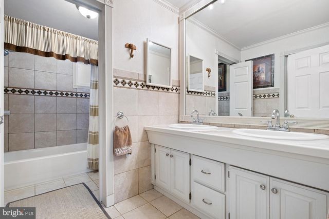 2520 CHANNIN DR, Wilmington, DE 19810