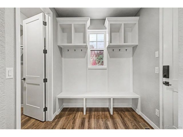 9032 Star Fall Cir, Littleton, CO 80125