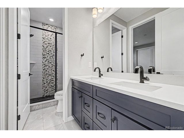 9032 Star Fall Cir, Littleton, CO 80125