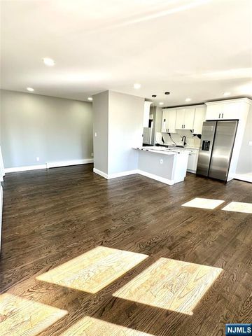 41 W Church Street 11, Bergenfield, NJ 07621