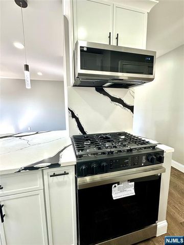 41 W Church Street 11, Bergenfield, NJ 07621