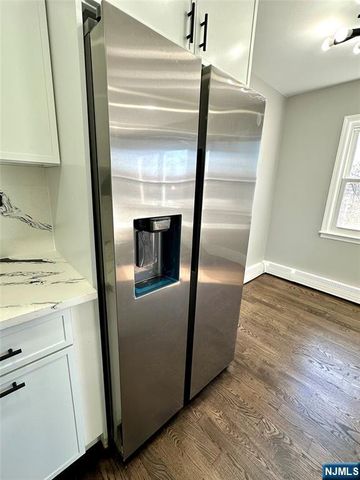 41 W Church Street 11, Bergenfield, NJ 07621