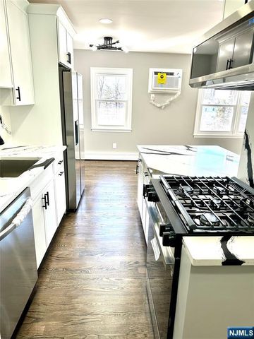 41 W Church Street 11, Bergenfield, NJ 07621