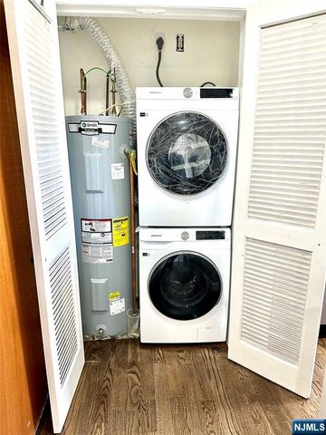 41 W Church Street 11, Bergenfield, NJ 07621