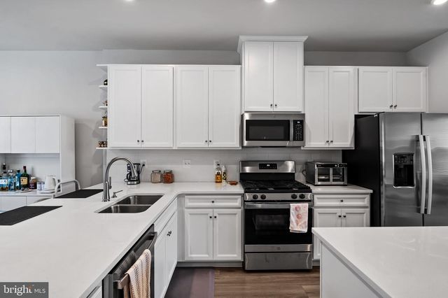 170 WOODGATE CIR, Pasadena, MD 21122