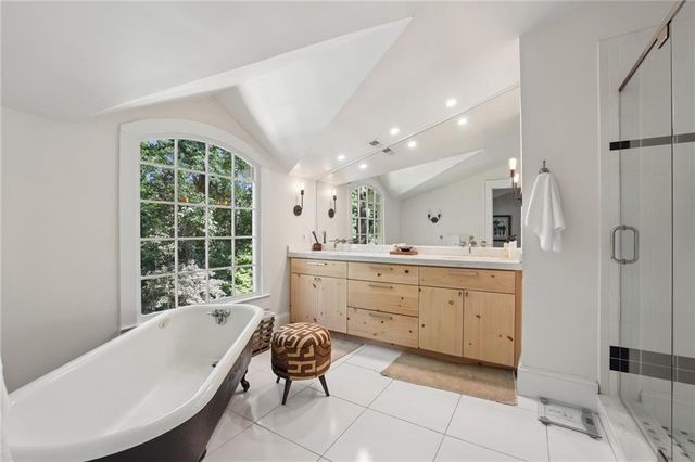 63 Honour Circle NW, Atlanta, GA 30305