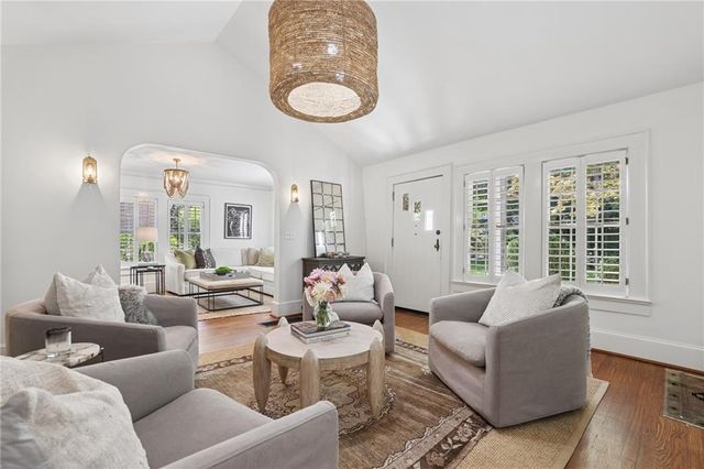 63 Honour Circle NW, Atlanta, GA 30305