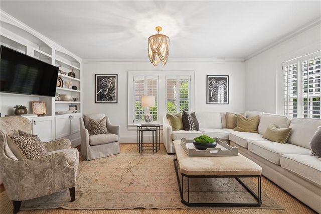63 Honour Circle NW, Atlanta, GA 30305