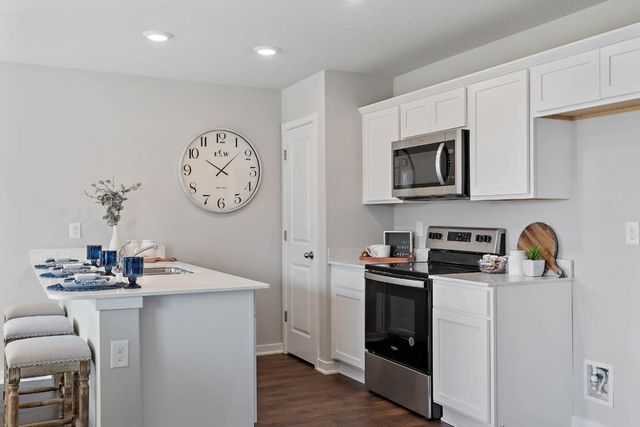 2751 Cecelia Drive, Hiawatha, IA 52233