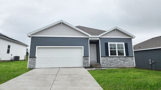 2751 Cecelia Drive, Hiawatha, IA 52233