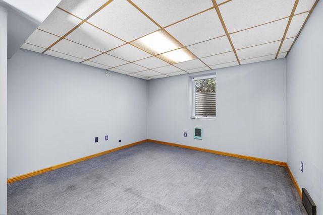 112 Pleasant Ave N, Surrey, ND 58785