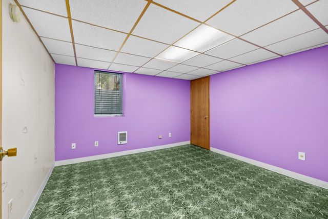 112 Pleasant Ave N, Surrey, ND 58785