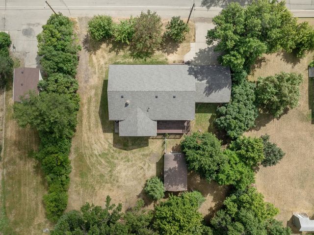 112 Pleasant Ave N, Surrey, ND 58785