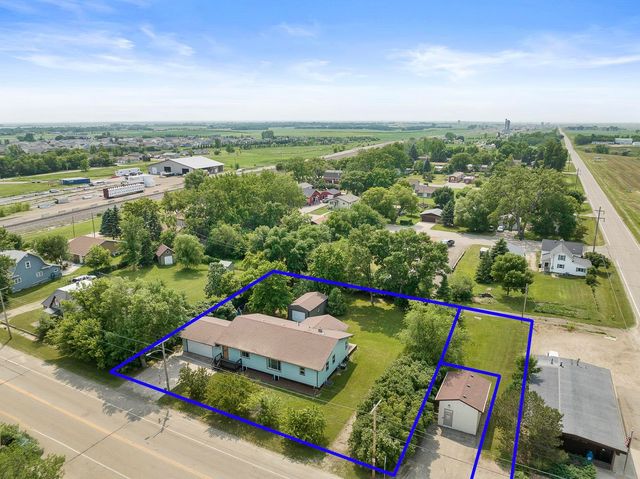 112 Pleasant Ave N, Surrey, ND 58785