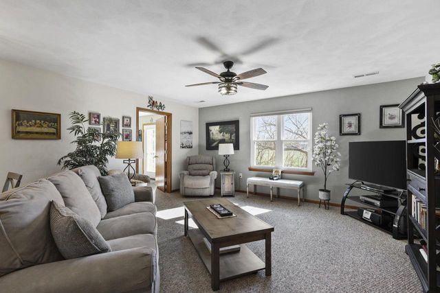 532 Plum Tree Drive, Evansville, WI 53536