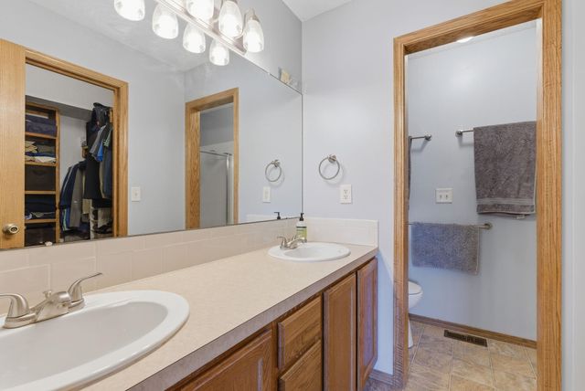 5023 S Mount Carmel Ave, Wichita, KS 67217