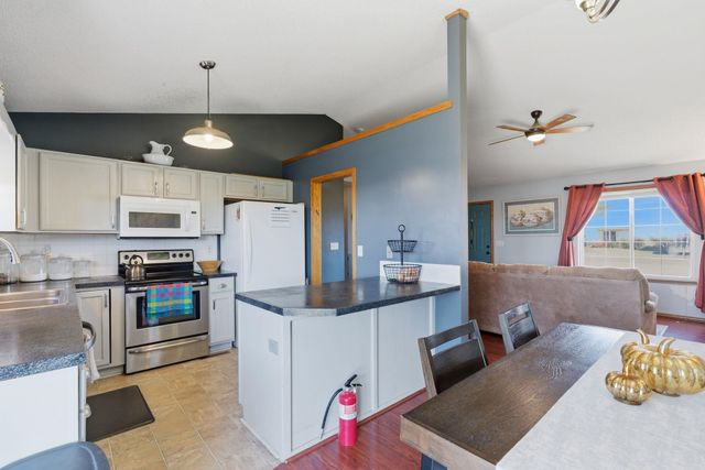 5023 S Mount Carmel Ave, Wichita, KS 67217