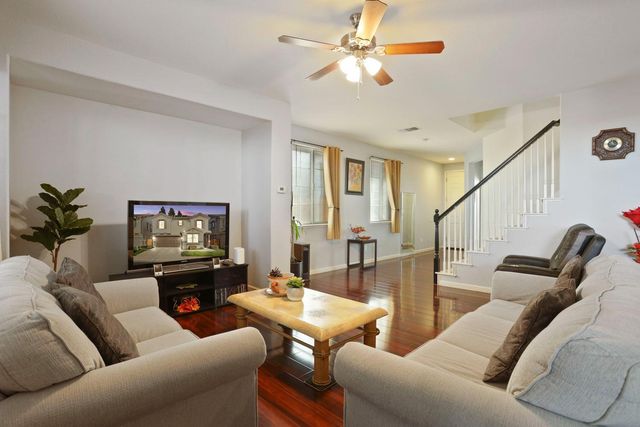 3215 Golden Poppy Ln, Stockton, CA 95209