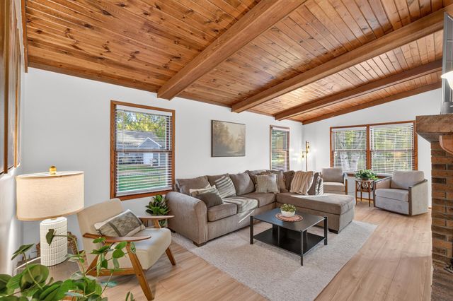 1938 Edgerton Street, Maplewood, MN 55117