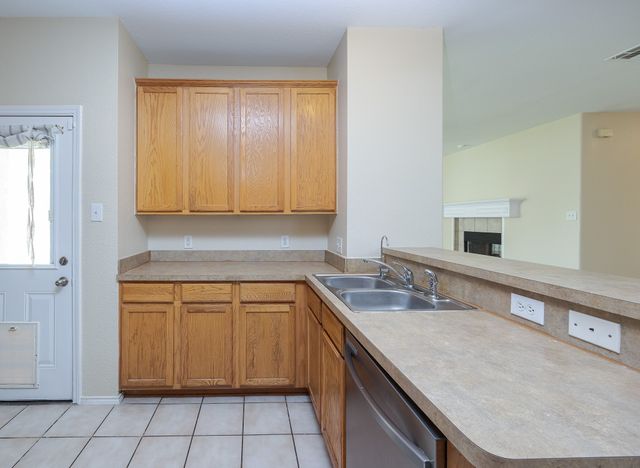 1828 Mercer Way, Savannah, TX 76227