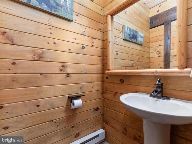 193 ASH LN, Mount Jackson, VA 22842