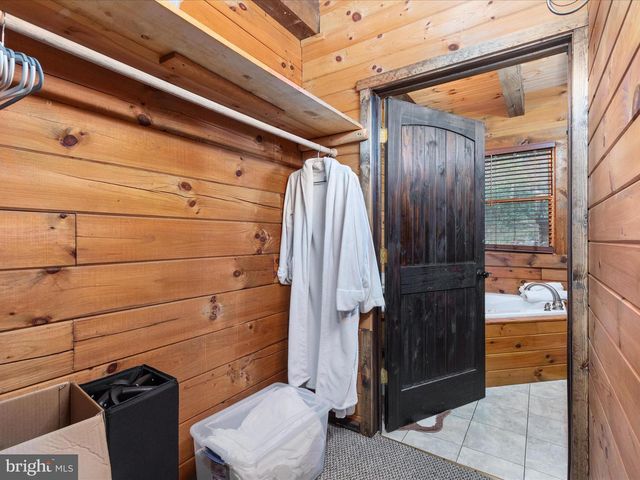 193 ASH LN, Mount Jackson, VA 22842