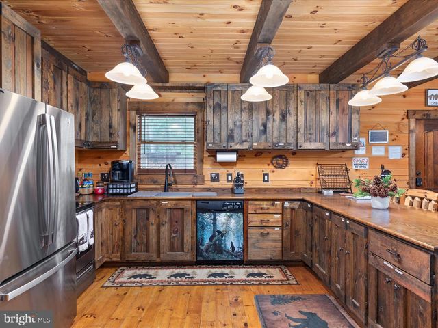 193 ASH LN, Mount Jackson, VA 22842