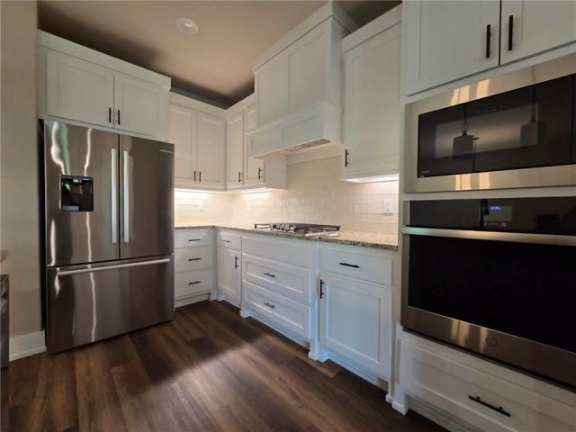 6 Burwell Drive, Bella Vista, AR 72714