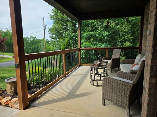 6 Burwell Drive, Bella Vista, AR 72714