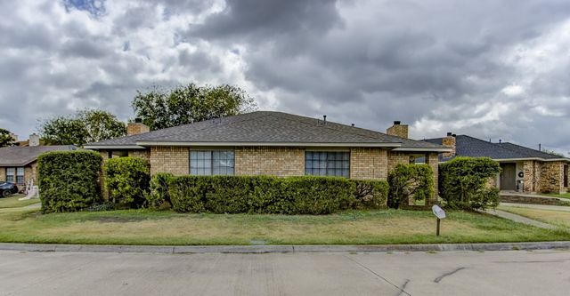 204 Lanham Court, White Settlement, TX 76108