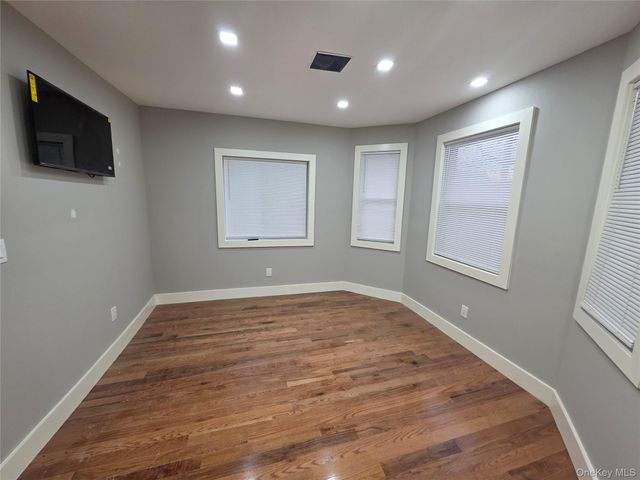 8523 106th Street, Richmond Hill, NY 11418