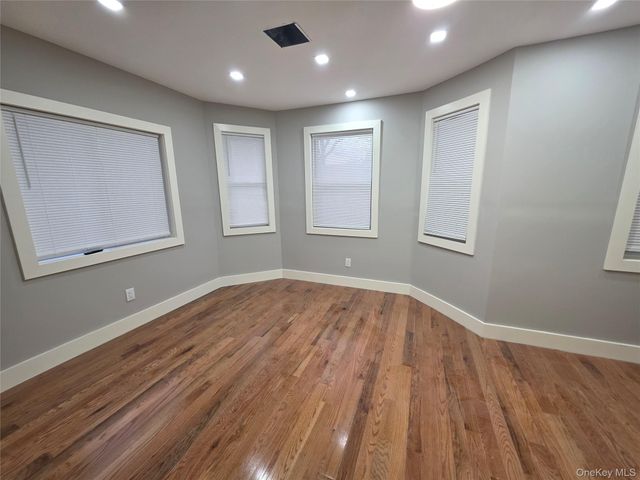 8523 106th Street, Richmond Hill, NY 11418