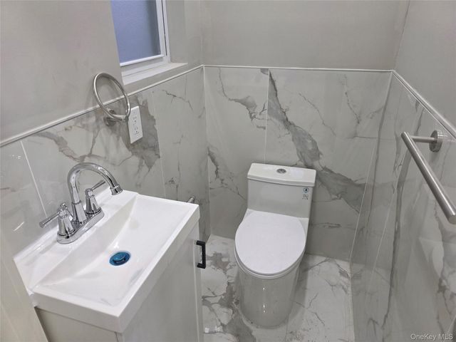 8523 106th Street, Richmond Hill, NY 11418