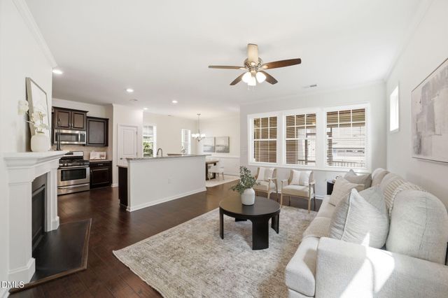 2820 Haw River Trail, Apex, NC 27502