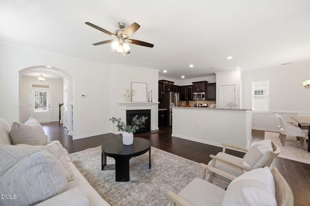 2820 Haw River Trail, Apex, NC 27502