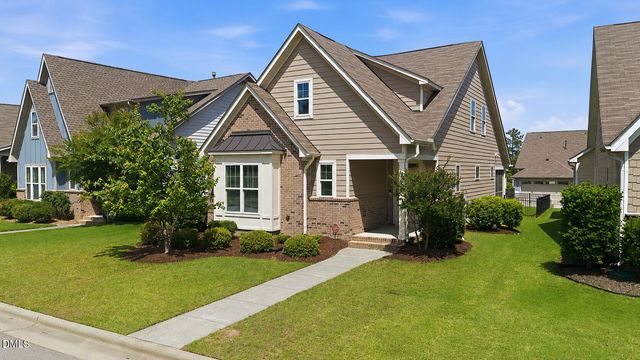 2820 Haw River Trail, Apex, NC 27502