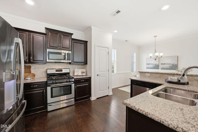 2820 Haw River Trail, Apex, NC 27502