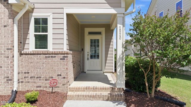 2820 Haw River Trail, Apex, NC 27502